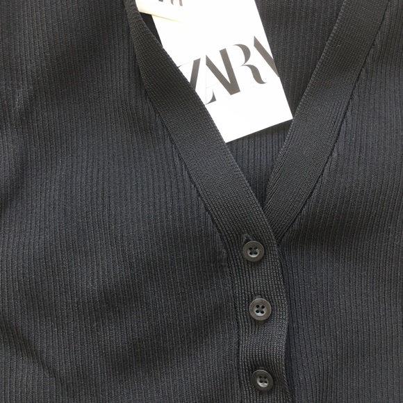 Zara Ribbed Button Top - Picture 3 of 6